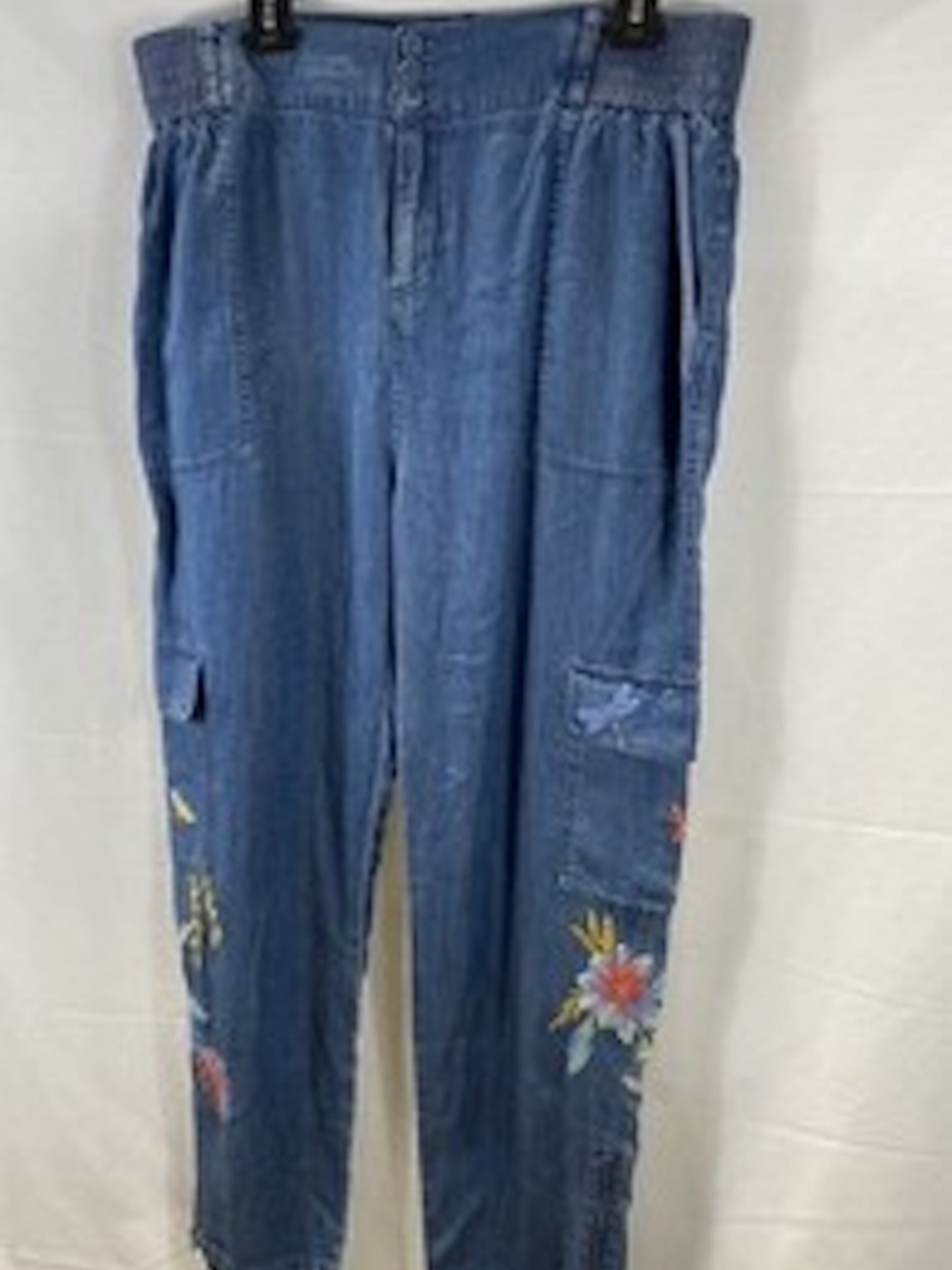 JOHNNY WAS Embroidered blue Lyocell Cargo Pants Size L RARE!